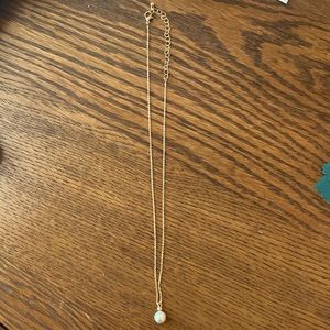 19” gold necklace with pearls and diamond pendant